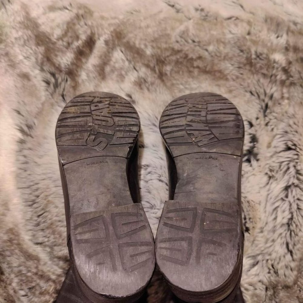 Stuart Weitzman 5050 Boot (7 Medium) - image 6